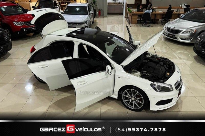 MERCEDES-BENZ A 250 2.0 SPORT TURBO AUTOMATIZADO 2014/2015 GARCEZ VEÍCULOS BENTO GONÇALVES / Carros no Vale