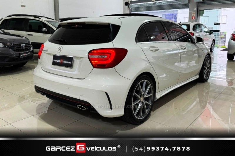 MERCEDES-BENZ A 250 2.0 SPORT TURBO AUTOMATIZADO 2014/2015 GARCEZ VEÍCULOS BENTO GONÇALVES / Carros no Vale