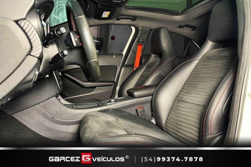 MERCEDES-BENZ A 250 2.0 SPORT TURBO AUTOMATIZADO 2014/2015 GARCEZ VEÍCULOS BENTO GONÇALVES / Carros no Vale