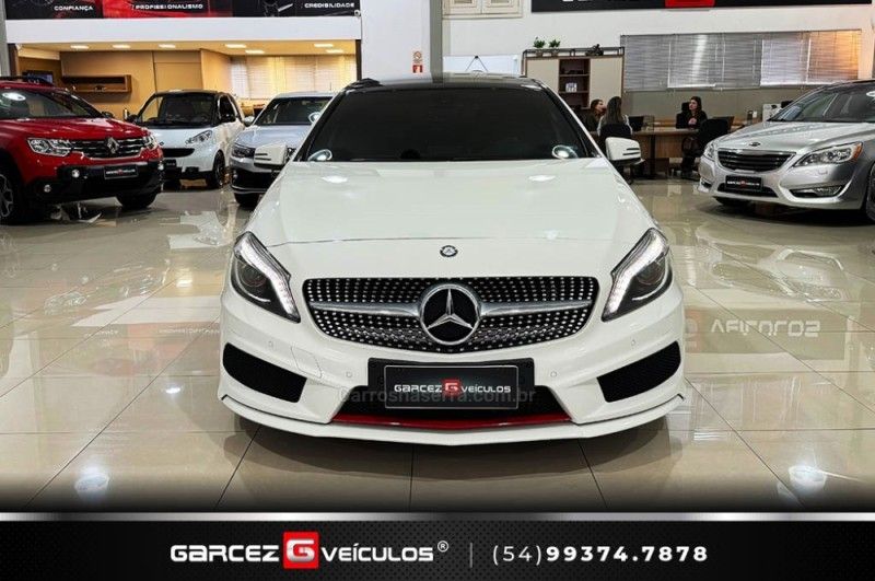 MERCEDES-BENZ A 250 2.0 SPORT TURBO AUTOMATIZADO 2014/2015 GARCEZ VEÍCULOS BENTO GONÇALVES / Carros no Vale