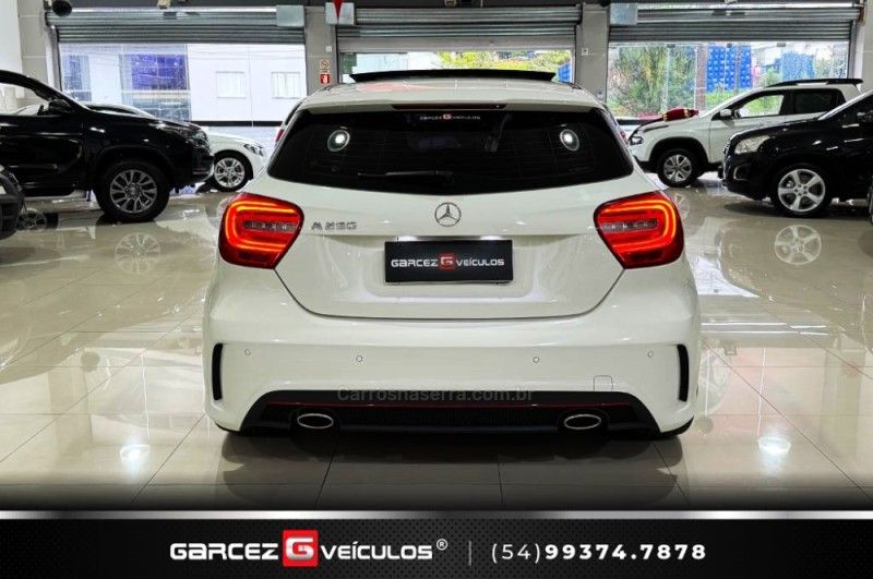 MERCEDES-BENZ A 250 2.0 SPORT TURBO AUTOMATIZADO 2014/2015 GARCEZ VEÍCULOS BENTO GONÇALVES / Carros no Vale