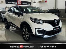 RENAULT CAPTUR 1.6 16V SCE ZEN 2017/2018 GARCEZ VEÍCULOS BENTO GONÇALVES / Carros no Vale