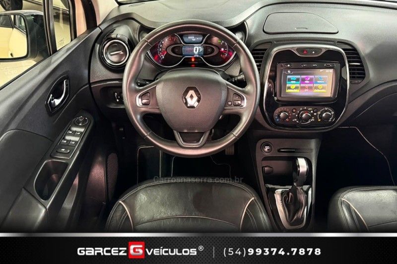 RENAULT CAPTUR 1.6 16V SCE ZEN 2017/2018 GARCEZ VEÍCULOS BENTO GONÇALVES / Carros no Vale