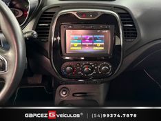 RENAULT CAPTUR 1.6 16V SCE ZEN 2017/2018 GARCEZ VEÍCULOS BENTO GONÇALVES / Carros no Vale