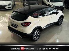 RENAULT CAPTUR 1.6 16V SCE ZEN 2017/2018 GARCEZ VEÍCULOS BENTO GONÇALVES / Carros no Vale