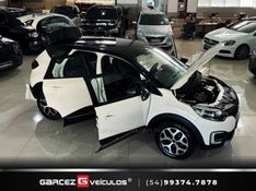 RENAULT CAPTUR 1.6 16V SCE ZEN 2017/2018 GARCEZ VEÍCULOS BENTO GONÇALVES / Carros no Vale