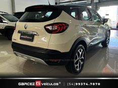 RENAULT CAPTUR 1.6 16V SCE ZEN 2017/2018 GARCEZ VEÍCULOS BENTO GONÇALVES / Carros no Vale