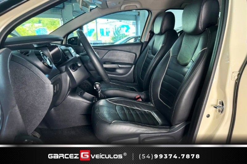 RENAULT CAPTUR 1.6 16V SCE ZEN 2017/2018 GARCEZ VEÍCULOS BENTO GONÇALVES / Carros no Vale