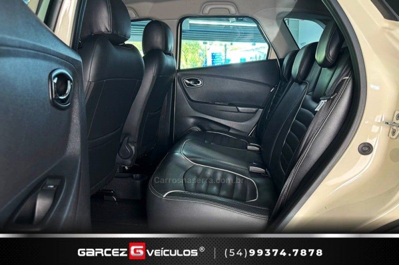 RENAULT CAPTUR 1.6 16V SCE ZEN 2017/2018 GARCEZ VEÍCULOS BENTO GONÇALVES / Carros no Vale