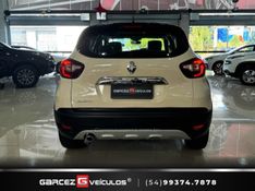 RENAULT CAPTUR 1.6 16V SCE ZEN 2017/2018 GARCEZ VEÍCULOS BENTO GONÇALVES / Carros no Vale