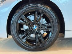 BMW 320I 2.0 GP 16V TURBO ACTIVE 2016/2017 GRIFFCAR MULTIMARCAS DOIS IRMÃOS / Carros no Vale