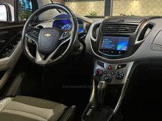 CHEVROLET TRACKER 1.8 MPFI LTZ 4X2 16V 2014/2015 GRIFFCAR MULTIMARCAS DOIS IRMÃOS / Carros no Vale