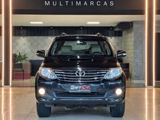 TOYOTA HILUX SW4 3.0 SRV 4X4 16V TURBO INTERCOOLER 2011/2012 GRIFFCAR MULTIMARCAS DOIS IRMÃOS / Carros no Vale