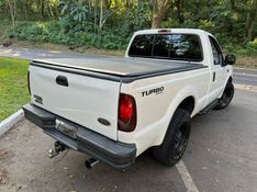 FORD F-250 4.2 XL 4X2 CS TURBO INTERCOOLER 2001/2001 KASPER VEÍCULOS DOIS IRMÃOS / Carros no Vale