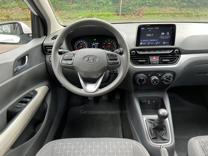 HYUNDAI HB20S 1.0 LIMITED 12V 2022/2023 KASPER VEÍCULOS DOIS IRMÃOS / Carros no Vale