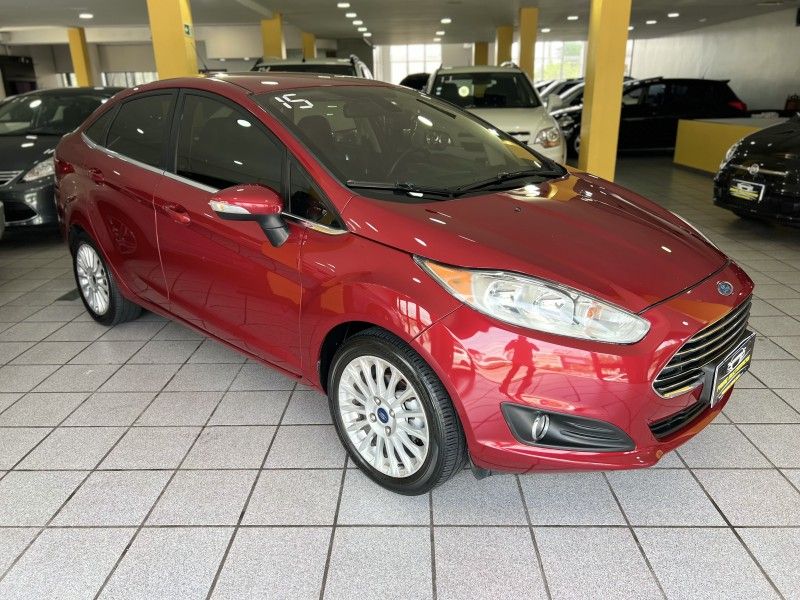 FORD FIESTA 1.6 TITANIUM SEDAN 16V 2015/2015 PRIME MULTIMARCAS CAXIAS DO SUL / Carros no Vale