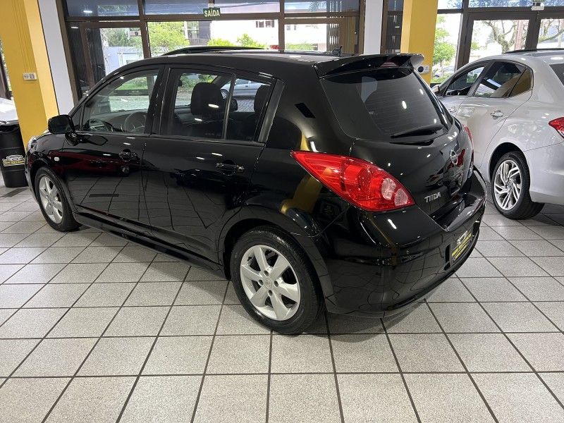 NISSAN TIIDA 1.8 SL 16V 2012/2013 PRIME MULTIMARCAS CAXIAS DO SUL / Carros no Vale