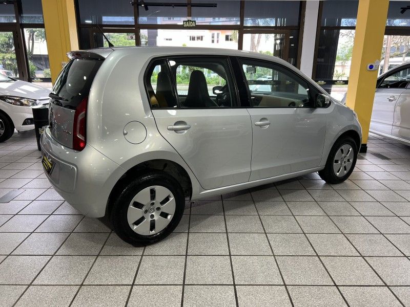 VOLKSWAGEN UP 1.0 MPI MOVE UP 12V AUTOMATIZADO 2014/2015 PRIME MULTIMARCAS CAXIAS DO SUL / Carros no Vale