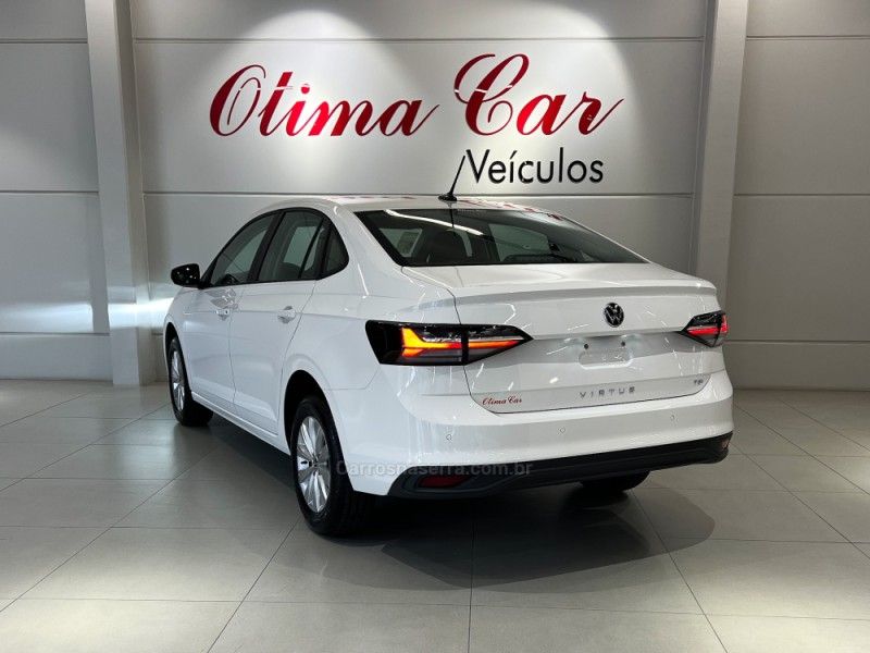 VOLKSWAGEN VIRTUS 1.0 TSI 2024/2025 ÓTIMA CAR FLORES DA CUNHA / Carros no Vale