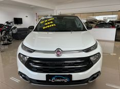 FIAT TORO 2.0 16V TURBO VOLCANO 4WD 2016/2017 CIMIRRO AUTOMÓVEIS TAQUARA / Carros no Vale