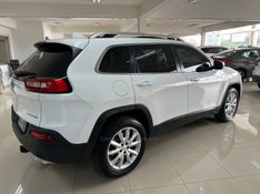 JEEP CHEROKEE 3.2 LIMITED 4X4 V6 24V 2015/2015 CIMIRRO AUTOMÓVEIS TAQUARA / Carros no Vale