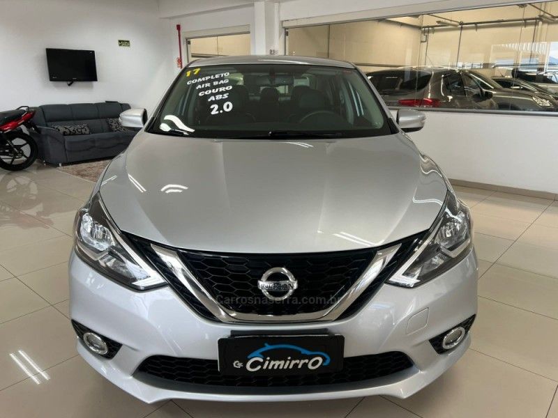 NISSAN SENTRA 2.0 SV 16V 2017/2017 CIMIRRO AUTOMÓVEIS TAQUARA / Carros no Vale