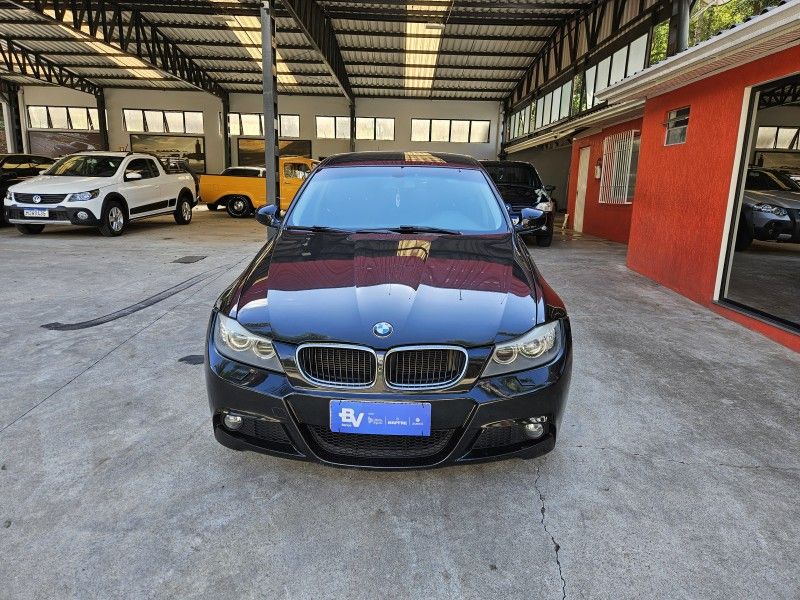 BMW 318I 2.0 SEDAN 16V 2012/2012 LV MULTIMARCAS CAXIAS DO SUL / Carros no Vale