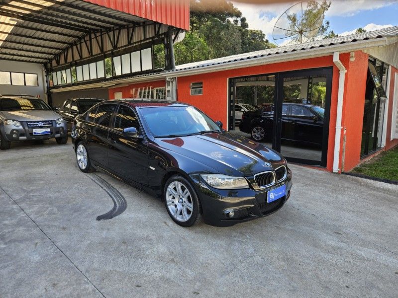 BMW 318I 2.0 SEDAN 16V 2012/2012 LV MULTIMARCAS CAXIAS DO SUL / Carros no Vale