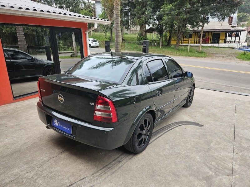 CHEVROLET ASTRA 2.0 MPFI ADVANTAGE 8V 2011/2011 LV MULTIMARCAS CAXIAS DO SUL / Carros no Vale