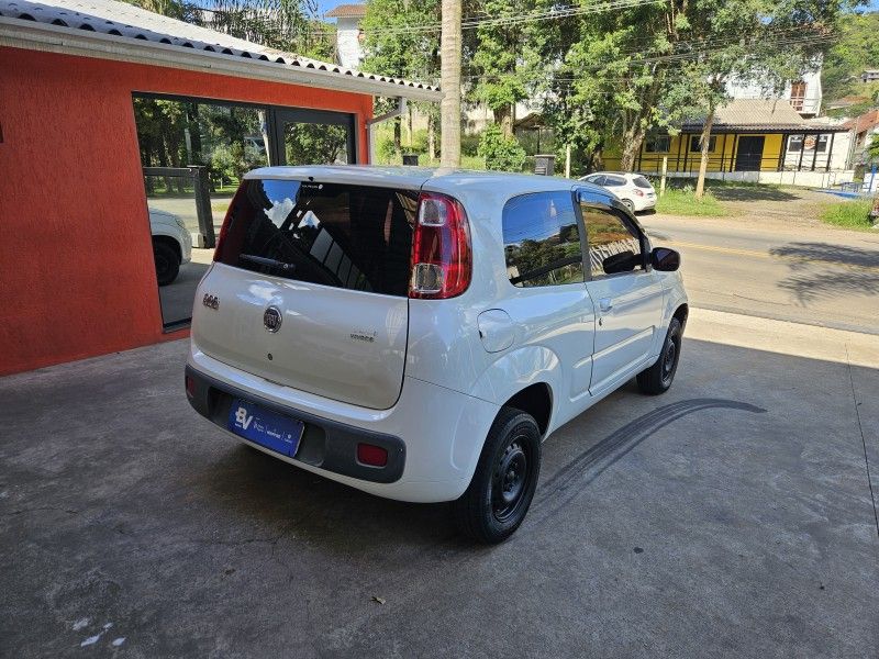 FIAT UNO 1.0 EVO VIVACE 8V 2012/2012 LV MULTIMARCAS CAXIAS DO SUL / Carros no Vale