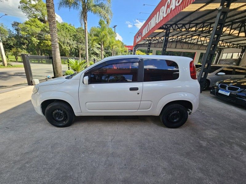 FIAT UNO 1.0 EVO VIVACE 8V 2012/2012 LV MULTIMARCAS CAXIAS DO SUL / Carros no Vale