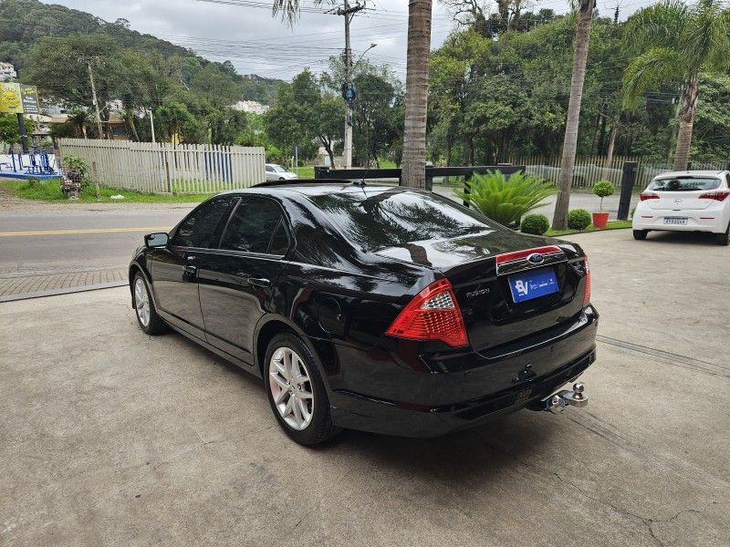 FORD FUSION 2.5 SE 16V 2011/2012 LV MULTIMARCAS CAXIAS DO SUL / Carros no Vale