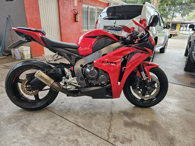 Honda Motos CBR 1000RR FIREBLADE 2008/2008 LV MULTIMARCAS CAXIAS DO SUL / Carros no Vale