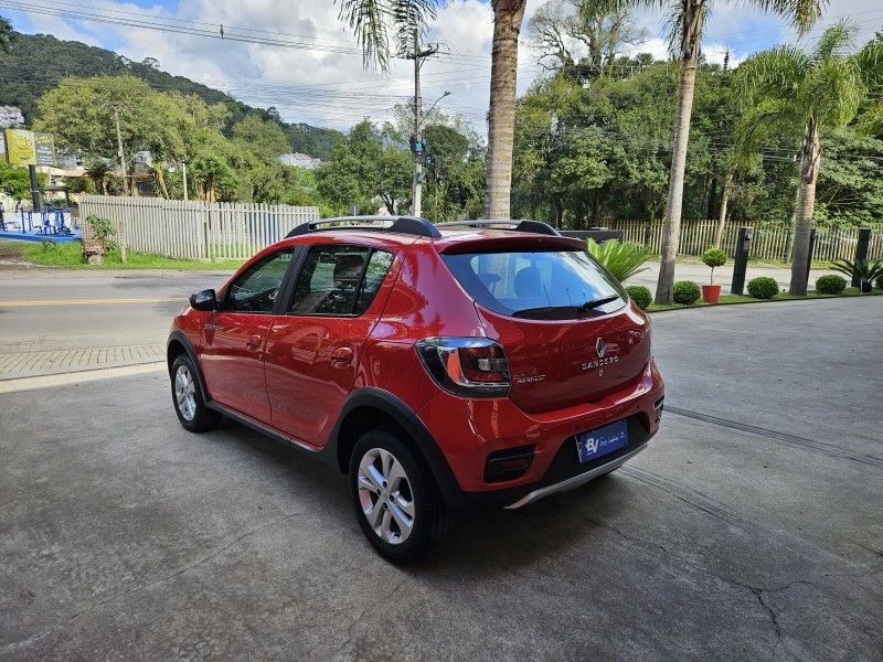 RENAULT SANDERO 1.6 STEPWAY 16V 2018/2018 LV MULTIMARCAS CAXIAS DO SUL / Carros no Vale