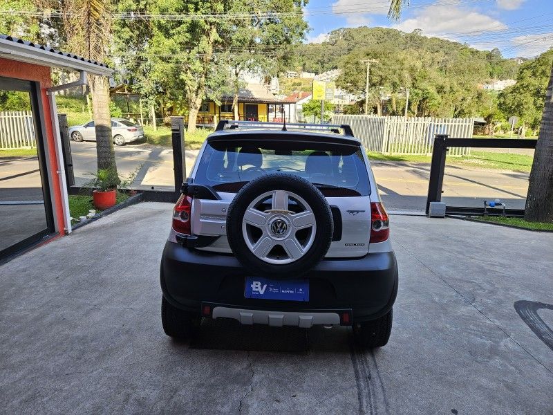 VOLKSWAGEN CROSSFOX 1.6 MI 8V 2008/2008 LV MULTIMARCAS CAXIAS DO SUL / Carros no Vale