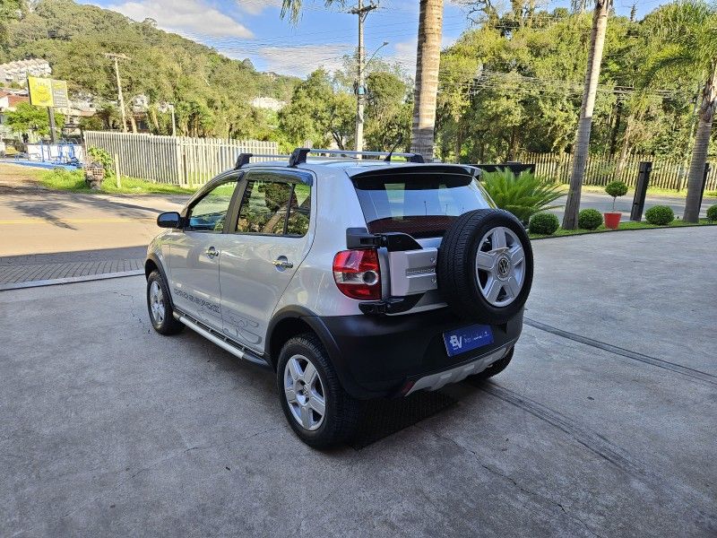 VOLKSWAGEN CROSSFOX 1.6 MI 8V 2008/2008 LV MULTIMARCAS CAXIAS DO SUL / Carros no Vale