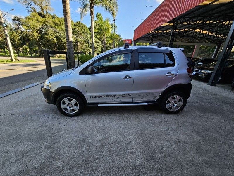 VOLKSWAGEN CROSSFOX 1.6 MI 8V 2008/2008 LV MULTIMARCAS CAXIAS DO SUL / Carros no Vale