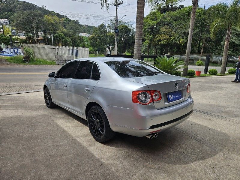 VOLKSWAGEN JETTA 2.5 I 20V 170CV TIPTRONIC 2007/2007 LV MULTIMARCAS CAXIAS DO SUL / Carros no Vale