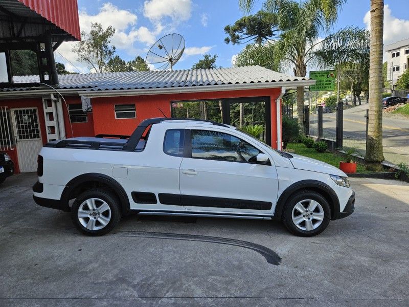 VOLKSWAGEN SAVEIRO 1.6 CROSS CE 8V 2013/2013 LV MULTIMARCAS CAXIAS DO SUL / Carros no Vale