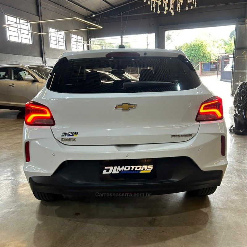 CHEVROLET ONIX 1.0PREMIER PLUS 12V TURBO 2020/2020 DL MOTORS LAJEADO / Carros no Vale