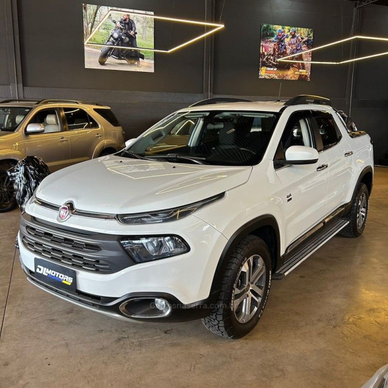 FIAT TORO 2.0 16V TURBO FREEDOM 4WD AT9 2019/2018 DL MOTORS LAJEADO / Carros no Vale