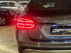 MERCEDES-BENZ GLA 250 2.0 16V TURBO ENDURO 2016/2016 DL MOTORS LAJEADO / Carros no Vale