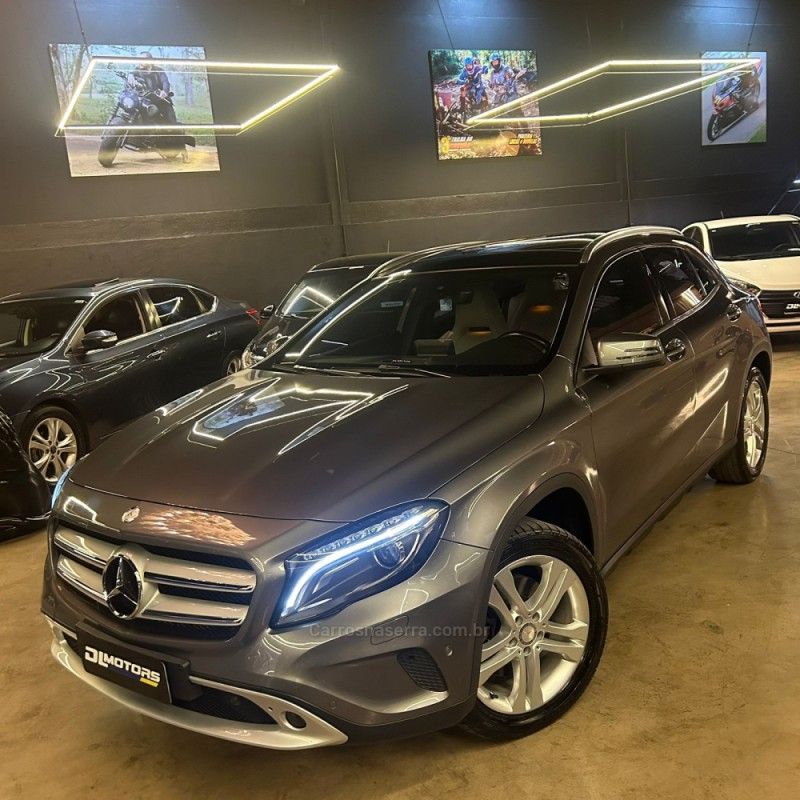 MERCEDES-BENZ GLA 250 2.0 16V TURBO ENDURO 2016/2016 DL MOTORS LAJEADO / Carros no Vale