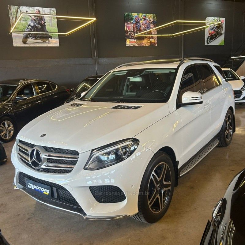 MERCEDES-BENZ GLE 350D 3.0 V6 BLUETEC FAMILY 4MATIC 9G-TRONIC 2018/2018 DL MOTORS LAJEADO / Carros no Vale