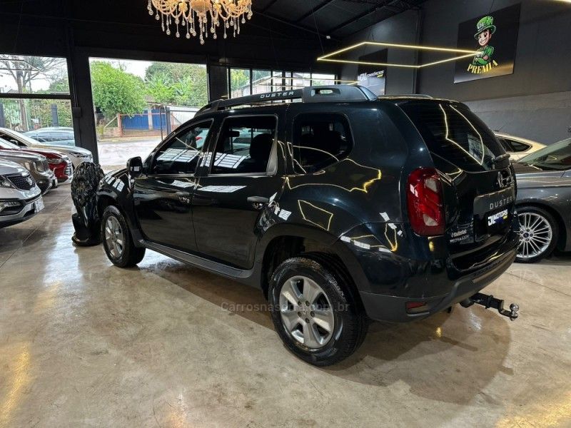 RENAULT DUSTER 1.6 AUTHENT 16V 2019/2019 DL MOTORS LAJEADO / Carros no Vale