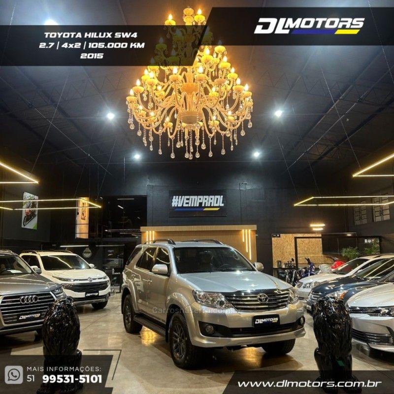 TOYOTA HILUX SW4 2.7 SR 4X2 16V 2015/2015 DL MOTORS LAJEADO / Carros no Vale