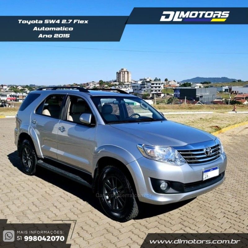 TOYOTA HILUX SW4 2.7 SR 4X2 16V 2015/2015 DL MOTORS LAJEADO / Carros no Vale