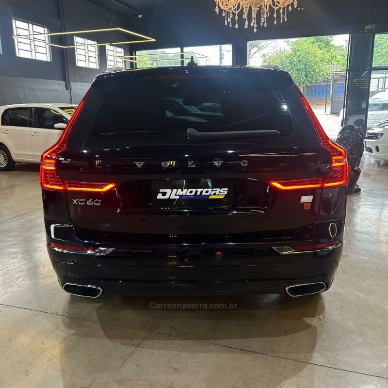 VOLVO XC60 2.0 T8 EXPRESS HÍBRIDO INSCRIPT 2021/2021 DL MOTORS LAJEADO / Carros no Vale