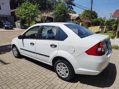 FORD FIESTA 1.0 MPI SEDAN 8V 2006/2006 AWD MULTIMARCAS LAJEADO / Carros no Vale