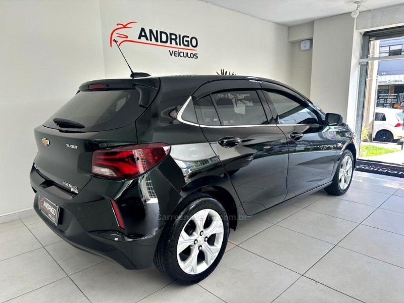 CHEVROLET ONIX 1.0PREMIER PLUS 12V TURBO 2020/2021 ANDRIGO VEÍCULOS CAXIAS DO SUL / Carros no Vale